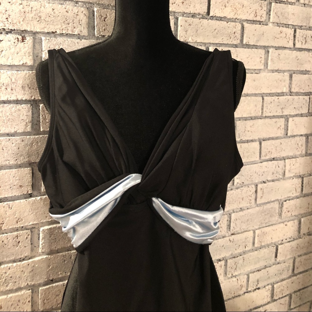 Women’s Sexy Black Swimsuit - Picture 7 of 10